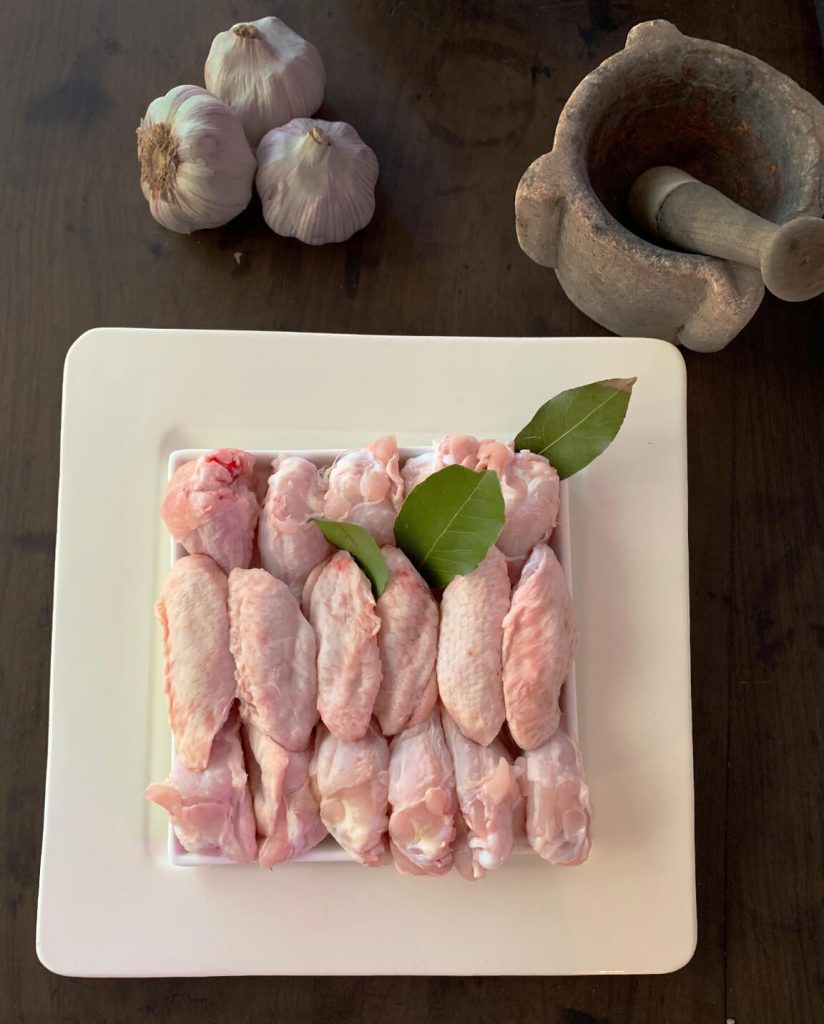 alitas de pollo alas de pollo, pollo para asar, pollo para horno, carne para asar, carne saludable, alas de pollo.