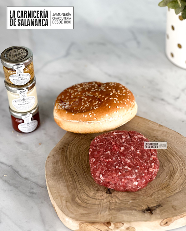 Hamburguesas ternera 100% disponibles para comprar online en La Carnicería de Salamanca. Carne de hamburguesa 100% de calidad.