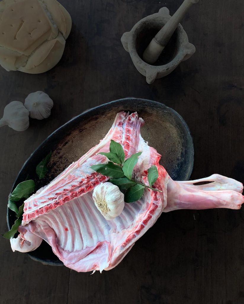 carne para asar, Cordero lechal, medio cordero lechal, lechazo, cordero lactante, cordero para asar, cordero asado, cordero al horno, cordero al horno,caldereta de cordero, cordero asado, cordero lechal, cordero asado, cordero lechal al horno, pierna de cordero al horno, paletilla de cordero al horno, lechazo asado, lechazo al horno, asado de cordero, paletilla de cordero, receta de cordero al horno - La carnicería de Salamanca - Carnicería online