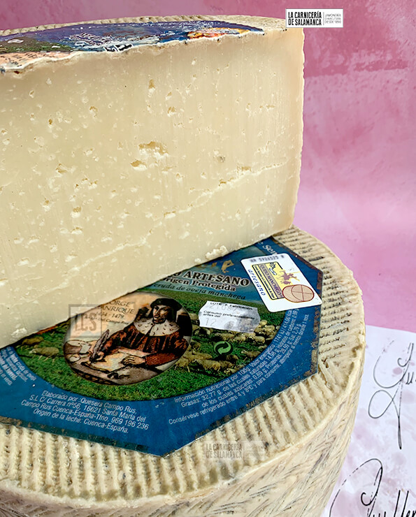 Textura del queso manchego El Pesebre, disponible para comprar online en La Carnicería de Salamanca.