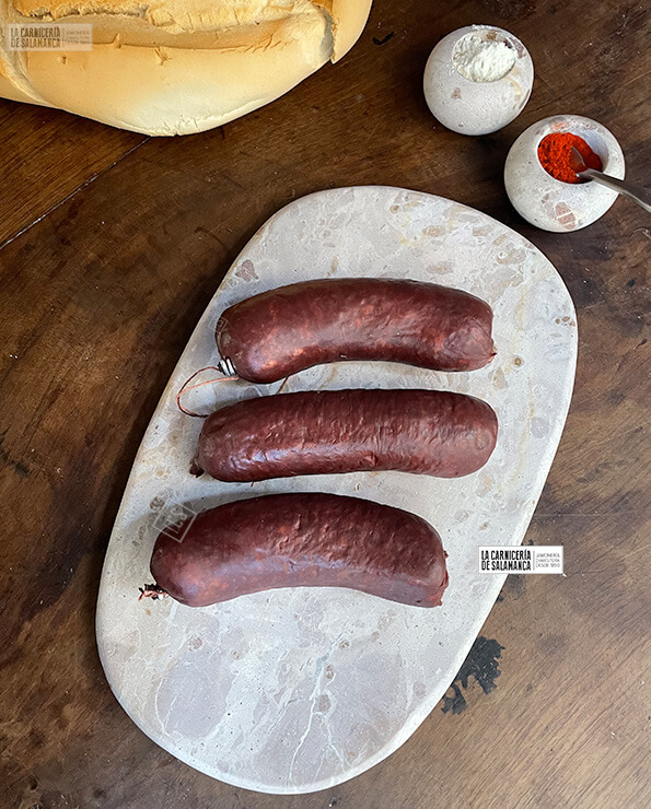 Morcilla de Ávila disponible para comprar online en La Carnicería de Salamanca. Es una morcilla extraordinaria de arroz.