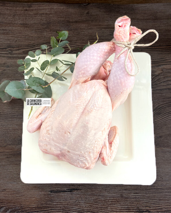 Pollo entero disponible para comprar online en La Carnicería de Salamanca