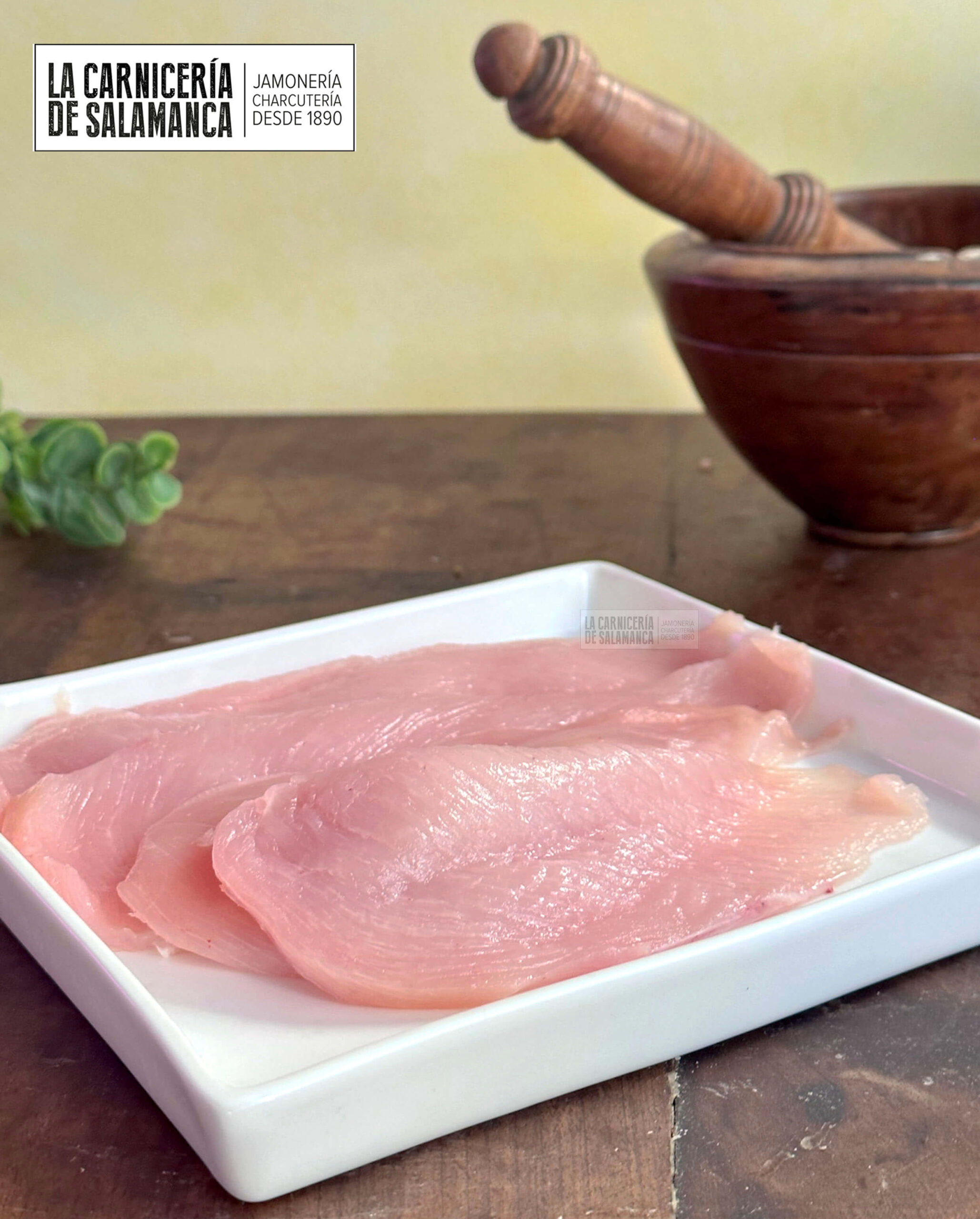 Filetes de pechuga de pollo, pechuga de pollo en filetes, carne ideal para dieta fitness, carne para deportistas online en La Carnicería de Salamanca.