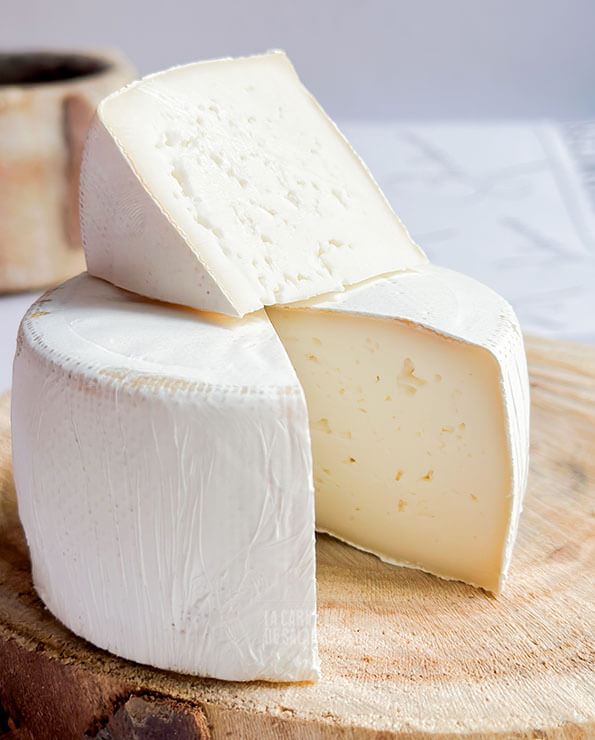 Queso de cabra Viejo Maestro, queso de cabra madurado con mohos, quesos del Casar, queso de Cáceres